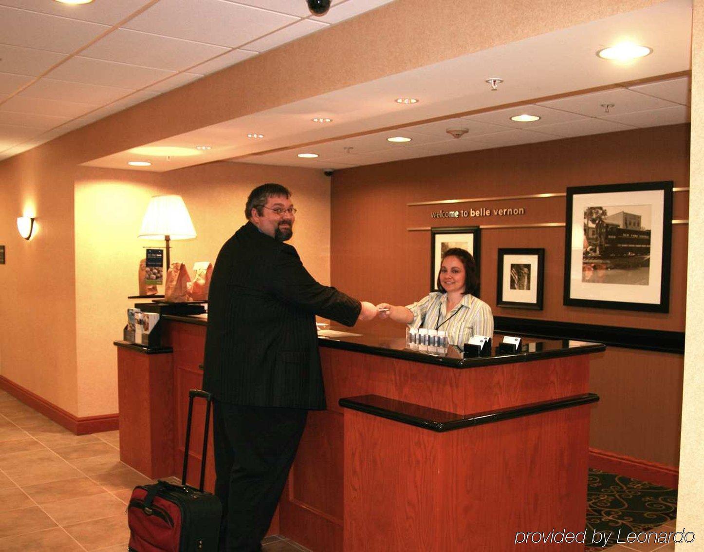 Hampton Inn Belle Vernon מראה פנימי תמונה