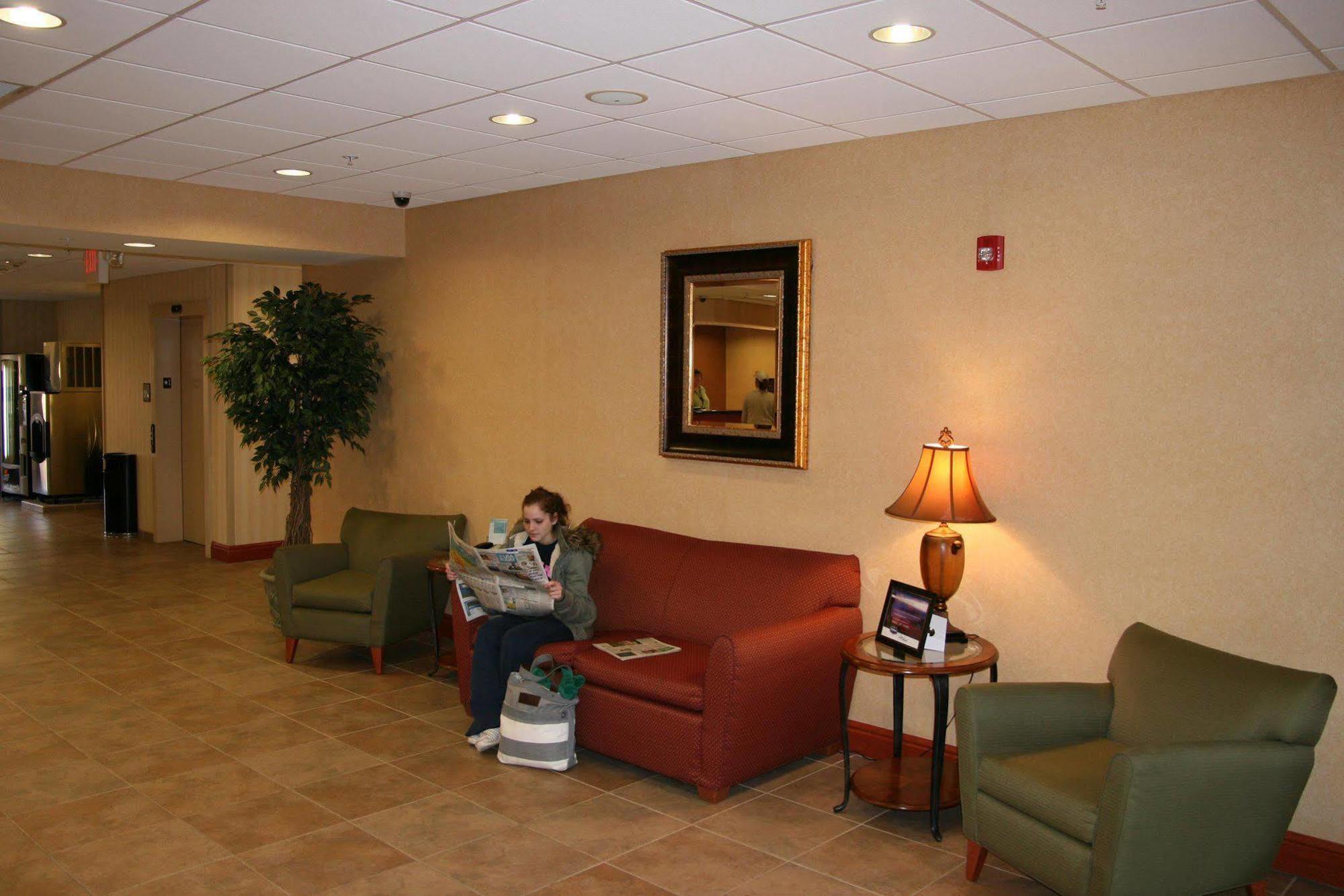 Hampton Inn Belle Vernon מראה פנימי תמונה